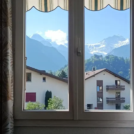 Swiss Alpine View Vakantiehuis