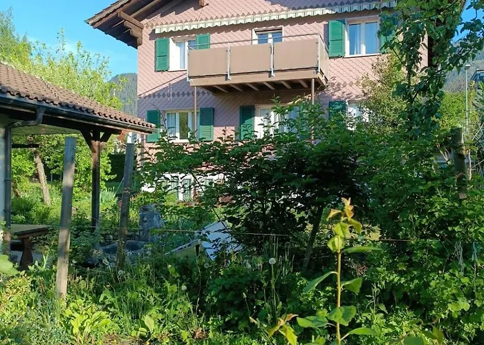 Swiss Alpine View Интерлакен